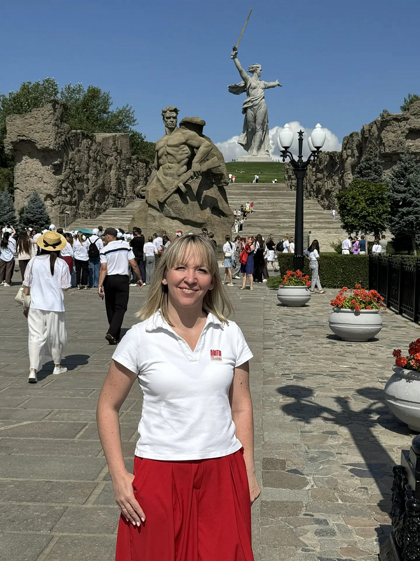 Олеся Захарова, директор абаканской школы №29, вышла в финал Всероссийского конкурса наставников «Быть, а не казаться»